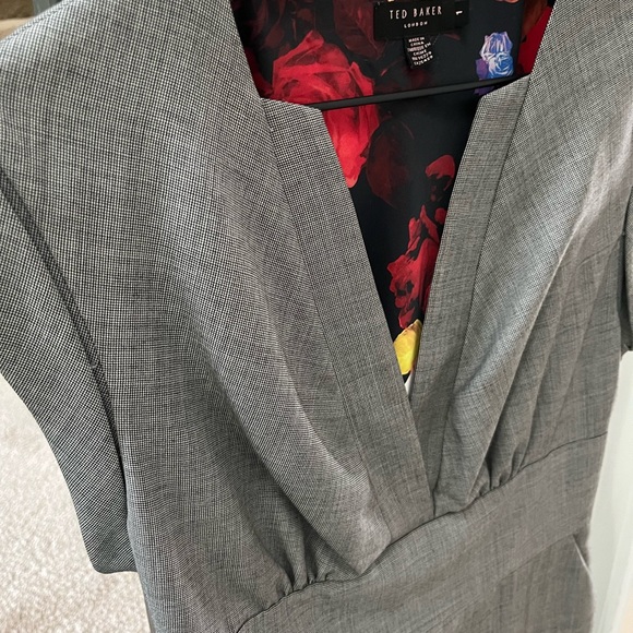 Gorgeous Ted Baker dress, size 1 (US 2) xsmall, excellent condition - Picture 10 of 12